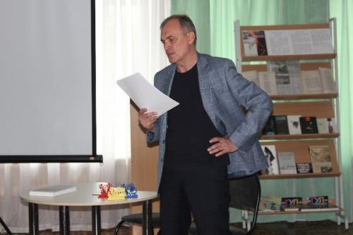 творческая встреча с Виталием Кальпиди и премьера его поэтической книги «IZBRANNOE»,